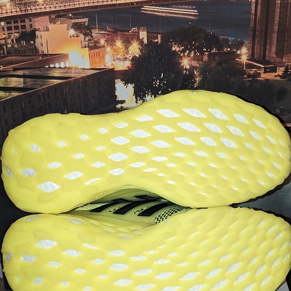 💙NIB💙 ADIDAS Ultraboost Web DNA Running Shoes - Picture 3 of 12